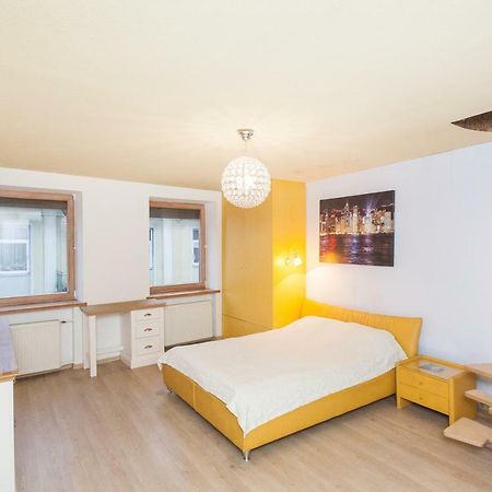 Apartment With Jacuzzi In Old Town Kaunas Buitenkant foto