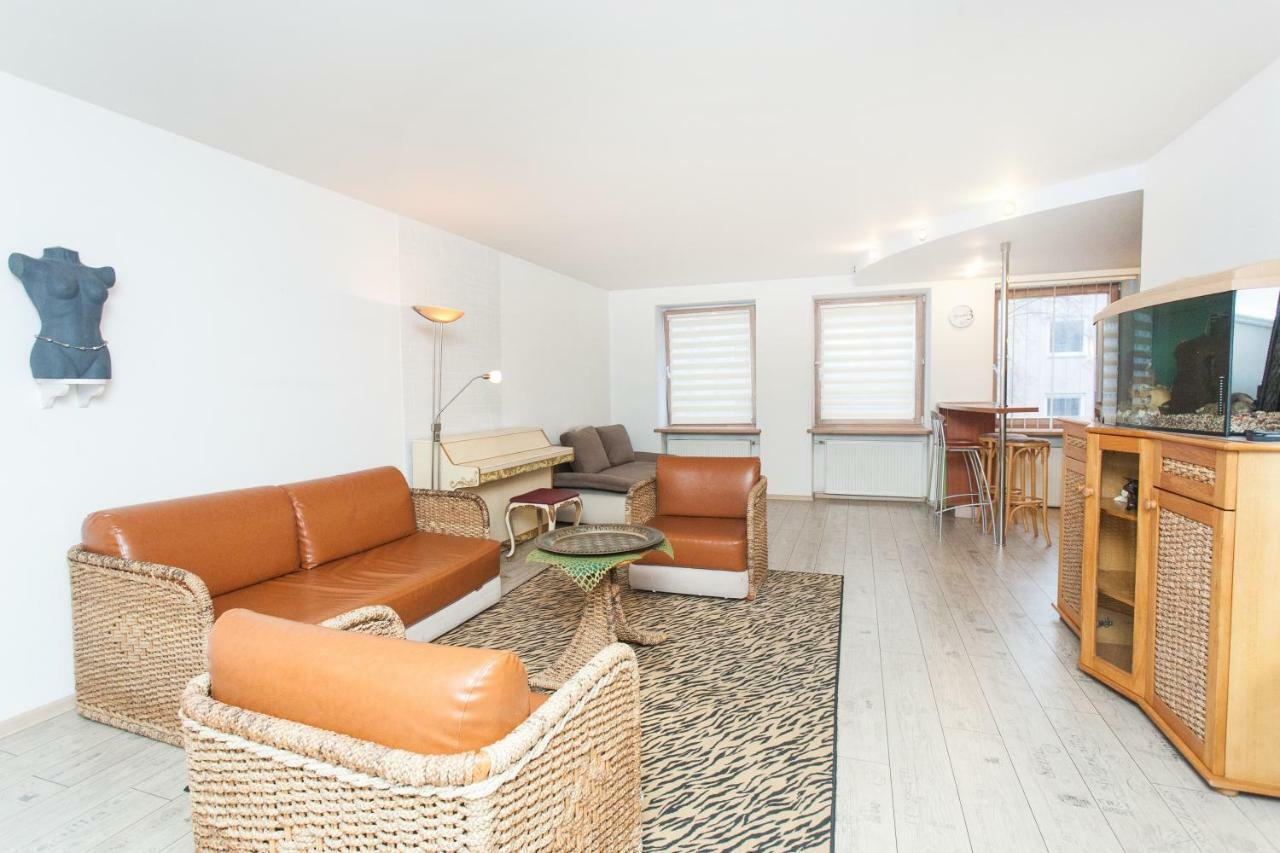 Apartment With Jacuzzi In Old Town Kaunas Buitenkant foto