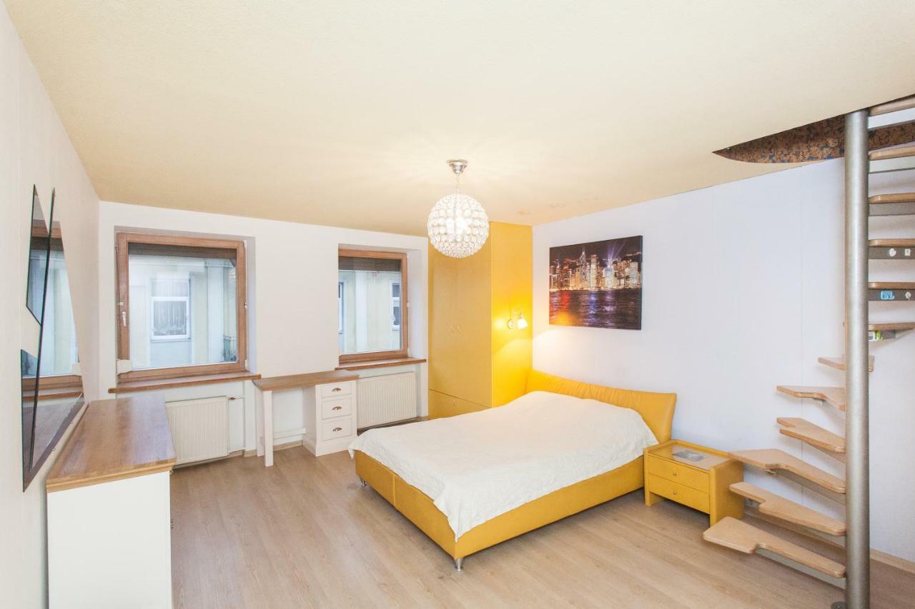 Apartment With Jacuzzi In Old Town Kaunas Buitenkant foto