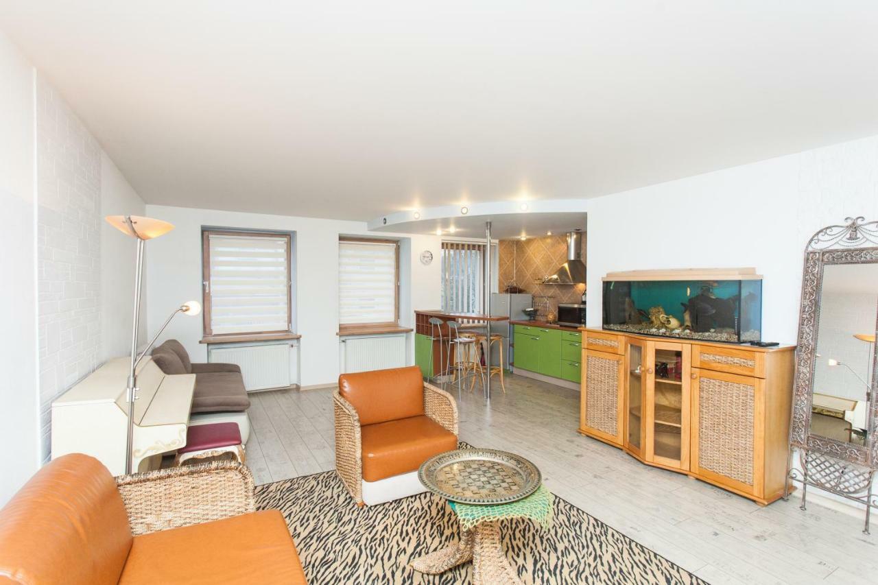 Apartment With Jacuzzi In Old Town Kaunas Buitenkant foto
